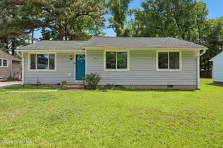 508 Oak Lane, Jacksonville, NC 28540 – photo 1: Front view