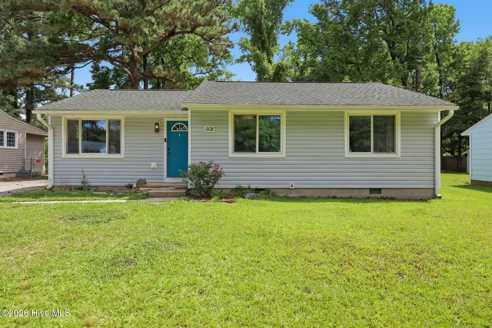 508 Oak Lane, Jacksonville, NC 28540 – photo 1 of 35: Front view