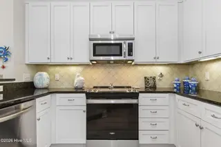 1435 Salter Path Road I1, Indian Beach, NC 28512 – photo 14: Kitchen