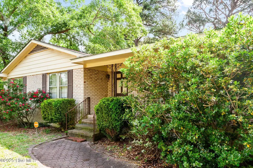 200 Tilghman Drive, Goldsboro, NC 27534 – photo 1 of 31: 200 Tilghman Drive, Goldsboro, NC