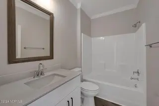 1071 Montevallo Lane, Ayden, NC 28513 – photo 11: 11-web-or-mls-1071 Montevallo Lane-00011