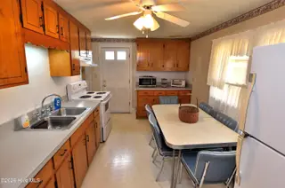 1600 Aycock Street, Rocky Mount, NC 27803 – photo 10: Kitchen