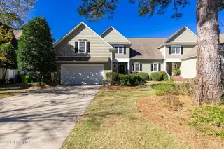 2115 Hidden Harbor Drive, New Bern, NC 28562 – photo 4: Front yard