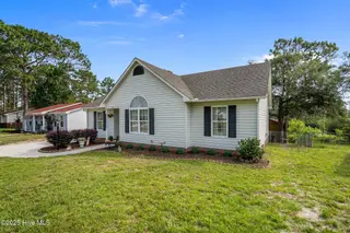 58 Crystal Road, Southport, NC 28461 — 3-bedroom home in Sterling Oaks, Southport, NC, photo 3 of 56: 2-web-or-mls-DSC09804