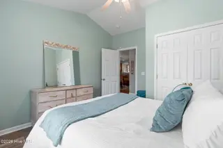 164 NW 12th Street, Oak Island, NC 28465 – photo 23: 37-web-or-mls-cammediallc.com-40