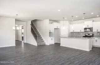 384 Longhill Drive 1100, Wilmington, NC 28412 – photo 8: Raymond Kitchen and Gathering