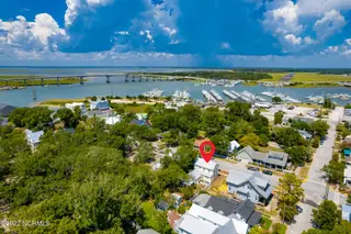 212 Broad Street, Beaufort, NC 28516 – photo 4: 2 blocks to Taylor's Creek