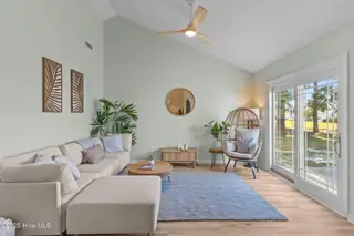 3831 Merestone Drive, Wilmington, NC 28412 – photo 9: 8-living_room_head_on