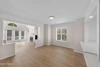 5122a Greenville Loop Road, Wilmington, NC 28409 — 4-bedroom townhome, Wilmington, NC, photo 18 of 56: 18_dining area