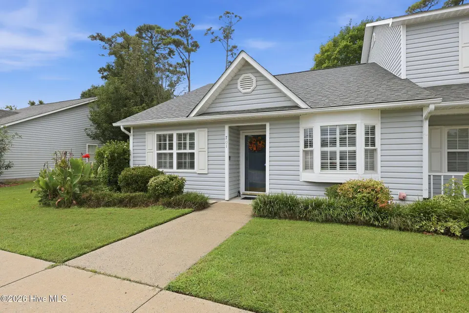 303 Barbour Road 701, Morehead City, NC 28557 – photo 1 of 54: 701 The Courtyard