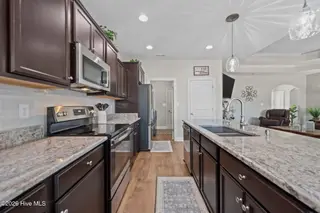 211 Moonstone Court, Jacksonville, NC 28546 – photo 10: 46-web-or-mls-_RAD8066