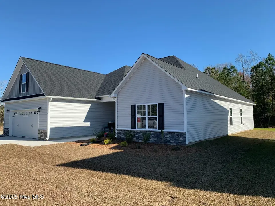 616 Blue Falcon Court, Jacksonville, NC 28546 – photo 1 of 33: IMG_0751