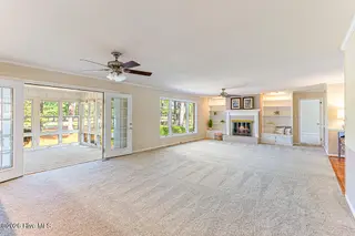 16 Bogie Drive, Whispering Pines, NC 28327 – photo 10: Living space