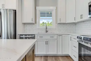 125 NW 19th Street, Oak Island, NC 28465 – photo 15: 125 NW 19th-13