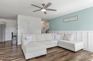 231 Hickory Shores Drive, Newport, NC 28570 – photo 4: Living Room