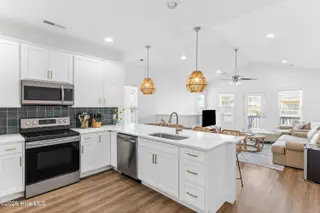 1511 Snapper Lane Unit 2, Carolina Beach, NC 28428 – photo 7: 014_1511_snapper_lane_2-09_514