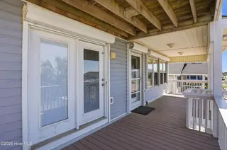 2704 W Beach Drive, Oak Island, NC 28465 – photo 6: 11_2704_w_beach_dr_011