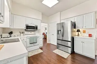 2110 Sir Raleigh Court, Greenville, NC 27858 – photo 20: 28-web-or-mls-IMG_7853