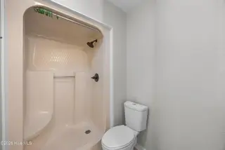 5122a Greenville Loop Road, Wilmington, NC 28409 — 4-bedroom townhome, Wilmington, NC, photo 8 of 56: 8_bathroom