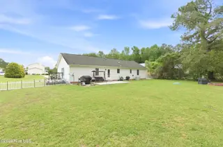102 Tobacco Road, New Bern, NC 28562 — 3-bedroom home in Spring Garden, New Bern, NC, photo 7 of 37: IMG_0119
