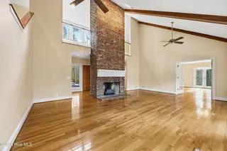 750 Lake Dornoch Drive, Pinehurst, NC 28374 – photo 7: Living Room (2)