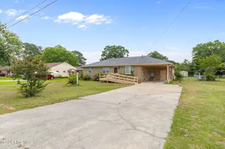 106 Pinewood Drive, Goldsboro, NC 27534 – photo 2: 5T5A2043