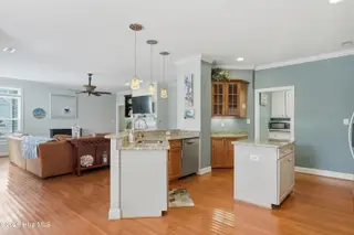 307 Duck Haven, Swansboro, NC 28584 – photo 17: 307 Duck Haven _ Interior-Exterior (30 o