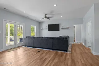 109 Fawn Creek Court, Cedar Point, NC 28584 – photo 13: Living Area
