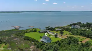 255 Oak Road, Beaufort, NC 28516 – photo 4: Fabulous home on Harlowe Creek