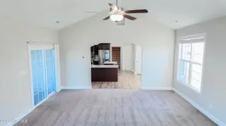 3009 Sharpnose Street, New Bern, NC 28562 – photo 4: Living Room