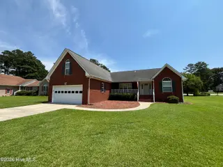 208 Pinewood Drive, New Bern, NC 28562 – photo 2: IMG_0949