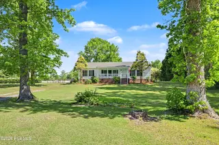 114 Royal Oak Drive, Hampstead, NC 28443 — 3-bedroom manufactured home in Cross Creek, Hampstead, NC, photo 1 of 51