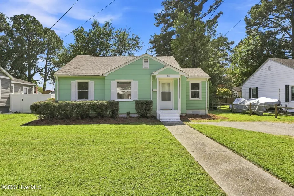 911 Bartlett Avenue, Elizabeth City, NC 27909 – photo 1 of 22: 1__39a8978