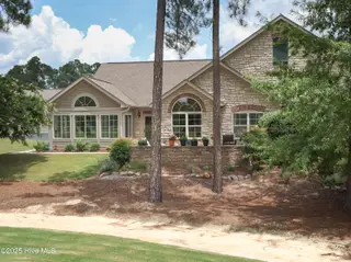 109 W Chelsea Court, Southern Pines, NC 28387 – photo 11: IMG_5469