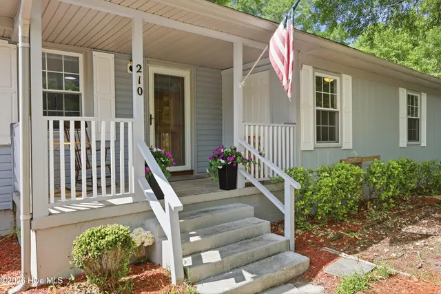 210 Rutledge Drive, Wilmington, NC 28412