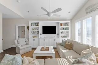 310 Oceanaire Lane, Surf City, NC 28445 – photo 15: 011_310_oceanaire_lane-11_648