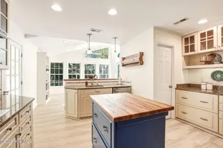 121 Gull Harbor Drive, Newport, NC 28570 – photo 17: Kitchen
