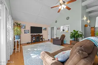 3013 Red Fox Road, Trent Woods, NC 28562 – photo 18: 38-web-or-mls-DSC_3786