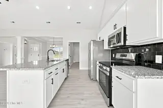2754 Whitaker Glen Drive, Farmville, NC 27828 – photo 21: 37-web-or-mls-IMG_9705_edit