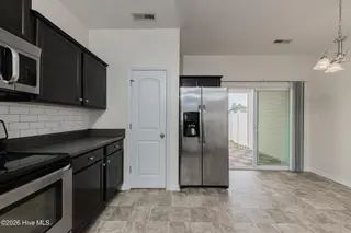518 Oyster Rock Lane, Sneads Ferry, NC 28460 – photo 18: 18KITCHEN