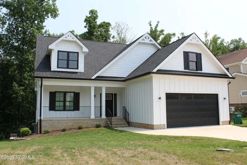 882 Live Oak Lane, Nashville, NC 27856 – photo 1 of 35: IMG_1951