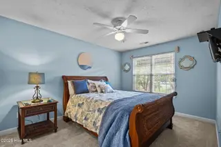 213 NE 48th Street, Oak Island, NC 28465 – photo 14: 17-web-or-mls-Photo Aug 21 2025, 10 52 0