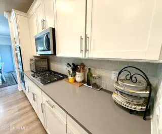5010 Spring Green Pass, New Bern, NC 28562 – photo 8: Counter space