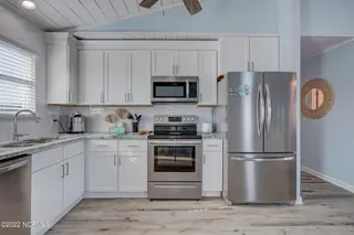 1208 N New River Drive, Surf City, NC 28445 – photo 8: 1208NewRiverEdit-39