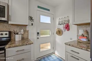7122 Ocean Drive, Emerald Isle, NC 28594 – photo 7: 46-web-or-mls-1S3A3277