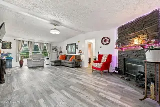 727 Ball Road, Washington, NC 27889 — 3-bedroom manufactured home, Washington, NC, photo 15 of 52: 25-web-or-mls-IMG_0012