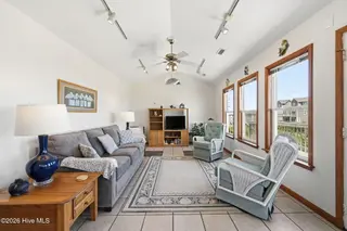 1821 S Shore Drive, Surf City, NC 28445 – photo 9: 26-web-or-mls-_RAD2740_edit