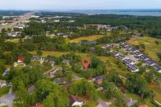 904 Lord Granville Drive, Morehead City, NC 28557 – photo 10: Incredible Morehead City location