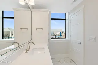 805 Mulberry Street Unit 114, Beaufort, NC 28516 — 1-bedroom condo in 805 Mulberry, Beaufort, NC, photo 8 of 25: Primary Bathroom