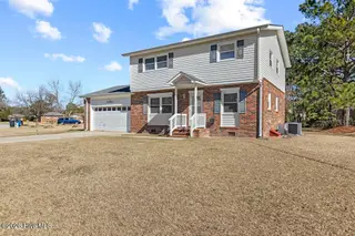 600 Oakwood Avenue, Jacksonville, NC 28546 – photo 1: 425A2182